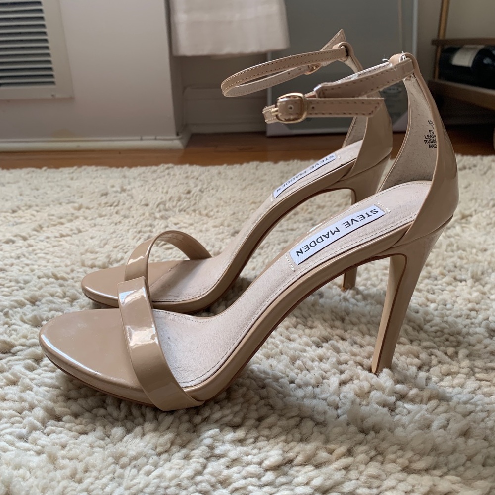 Steve Madden High Heel Sandals. Nude Size 7.5
